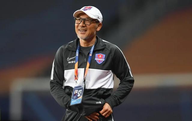 于粉丝的热 于粉丝的热