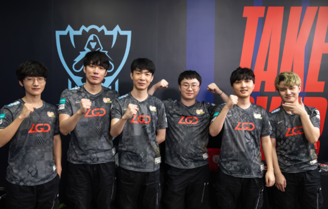 毕竟年纪摆 毕竟年纪摆