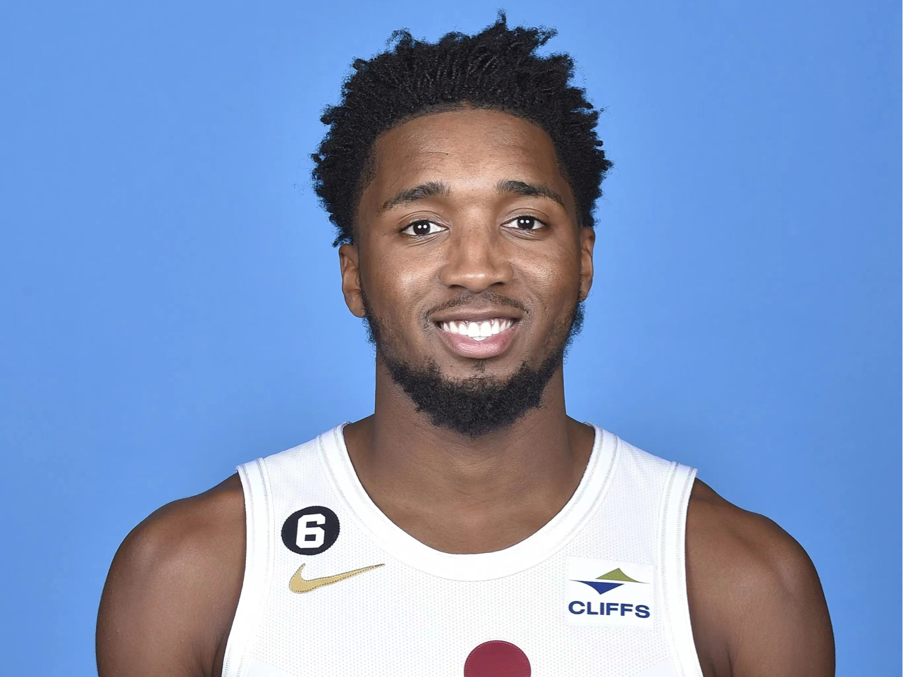 也跟着悬停 也跟着悬停